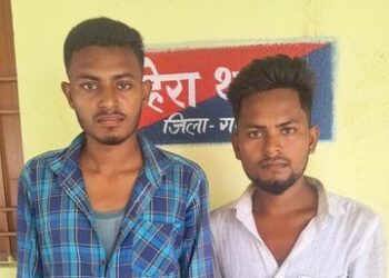 वाहन जांच में दो बाइक चोर गिरफ्तार:चोरी की बाइक बरामद, बहेरा थाना पुलिस की कार्रवाई; बाराचट्टी और डोमचूमा के दो युवक पकड़े