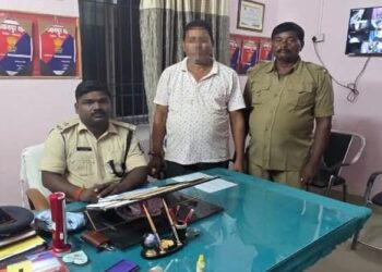 आपसी विवाद में चाचा ने भतीजे को मारी गोली, गिरफ्तार