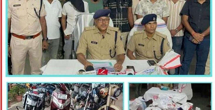 जमुई में बिहार पुलिस की बड़ी कार्रवाई, 411 किलो गांजा और 70 लाख कैश बरामद ; तीन तस्कर गिरफ्ता
