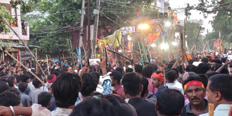 बड़हरिया का सुप्रसिद्ध महावीरी अखड़ा मेला शांति पूर्ण हुआ संपन्न