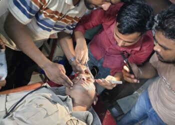 बड़हरिया के महावीरी मेला में हुए पथराव में घायल थानाध्यक्ष के बयान पर दर्जनों नामजद और सैकड़ों अज्ञात लोगों पर दर्ज हुआ केस