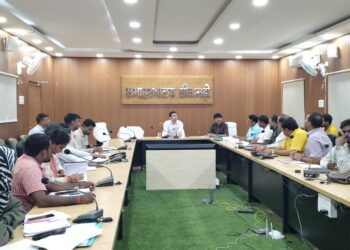 समाहरणालय स्थित विमर्श सभाकक्ष में पीएचईडी की समीक्षात्मक बैठक आहूत