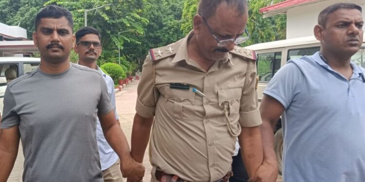 मधेपुरा में थाना प्रभारी गिरफ्तार, 20 हजार रुपए रिश्वत लेते निगरानी ने रंगे हाथों पकड़ा