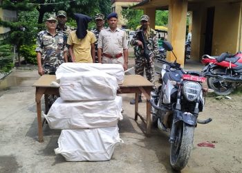 मधुबनी में 121.68 किलो गांजा बरामद, तस्कर गिरफ्तार:SSB और पुलिस का जॉइंट एक्शन, नेपाल से भारत तक गांजा तस्करी का खुलासा