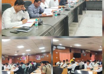 गोपालगंज :- दशहरा पर्व 2025 की तैयारी को लेकर गोपालगंज में शांति समिति की बैठक संपन्न!