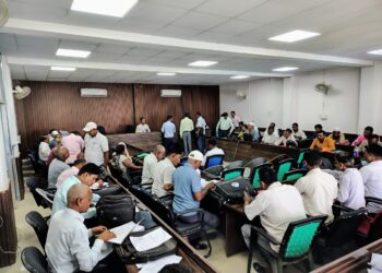 मतदाता प्रारूप सूची की प्रविष्टियों के सत्यापन हेतु बीएलओ को लोगो को साक्ष्य देने हेतु नोटिस देने का मिला निर्देश