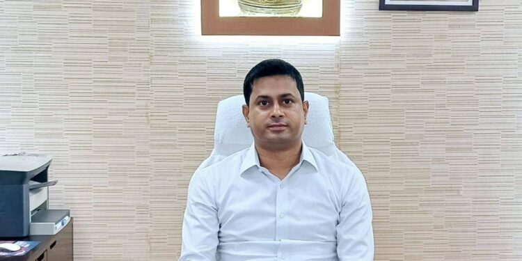 जिला पदाधिकारी के नाम और प्रोफाइल फोटो से फर्जी आदेश जारी करने की कोशिश।