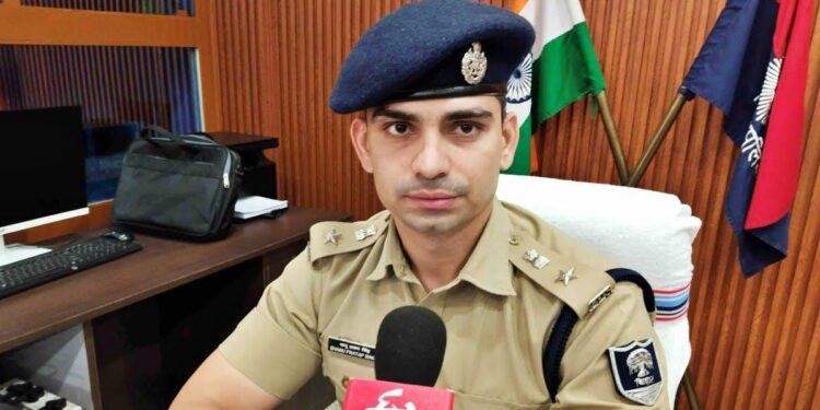 पटना में कुख्यात अपराधी आदित्य उर्फ गोलू गिरफ्तार, हथियारों का जखीरा बरामद –