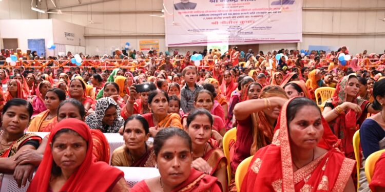 मुख्यमंत्री महिला रोजगार योजना के तहत लाभार्थी के खाते में राशि भेजी गई।