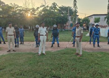 सारण पुलिस द्वारा आगामी दुर्गा पूजा, दिपावली एवं छठ पर्व के अवसर पर सुरक्षा व्यवस्था बनाये रखने हेतु विशेष प्रशिक्षण एवं मॉक ड्रिल का किया गया आयोजन