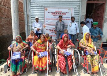 नौतन में वृद्धों व दिव्यांगों को मिले सहायक उपकरण, चार पंचायतों के लोग हुए लाभान्वित