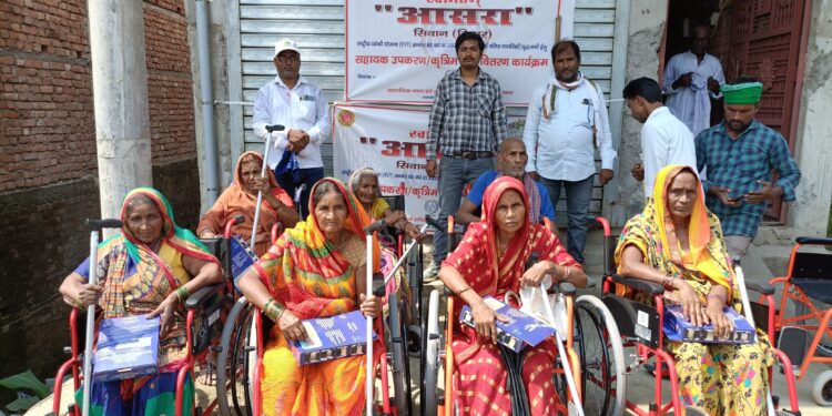 नौतन में वृद्धों व दिव्यांगों को मिले सहायक उपकरण, चार पंचायतों के लोग हुए लाभान्वित
