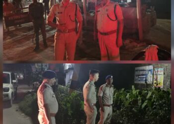 गोपालगंज :- एसपी अवधेश दीक्षित ने विधानसभा चुनाव 2025 की तैयारी के मद्देनज़र कटेया थाना क्षेत्र अंतर्गत पकहा एवं भागीपट्टी चेकपोस्ट का किया निरीक्षण