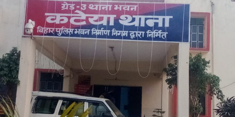 प्रेमी से मिलने गई लड़की पर भाई ने किया चाकू से हमला प्राथमिकी दर्ज जांच मे जुटी पुलिस