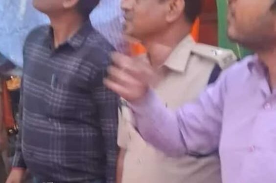 बिहार विधान सभा चुनाव का डुगडुगी बजते ही बड़हरिया में हटा राजनीतिक पोस्टर