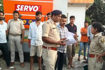 रेलवे ट्रैक के पास युवक का शव मिलने से सनसनी, पहचान सिलीगुड़ी निवासी के रूप में