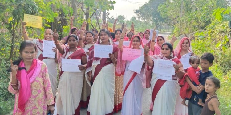 भोरे में आंगनबाड़ी सेविकाओं ने वोटरों को किया जागरूक