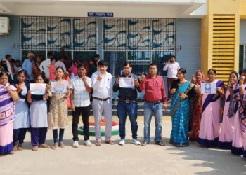 सामुदायिक स्वास्थ्य केंद्र बरौली गोपालगंज में गर्भवती महिलाओं को मतदान के लिए किया गया जागरूक-स्वीप कोषांग की ओर से बरौली सीएचसी में चलाया गया जागरूकता अभियान