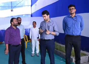 जिला निर्वाचन पदाधिकारी श्री रिची पांडेय के द्वारा आज डुमरा प्रखंड परिसर स्थित ईवीएम वेयर हाउस का मासिक निरीक्षण