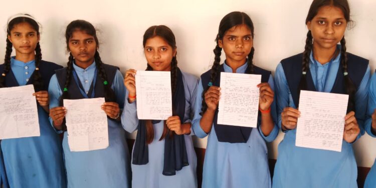 पापा…. 6 नवंबर को वोट करने बूथ पर जरूर जाइएगा