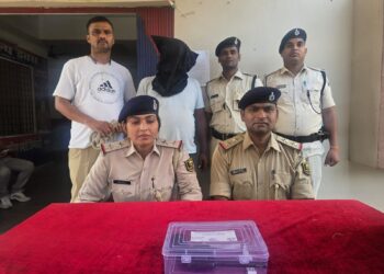 बड़हरिया थानान्तर्गत शराब माफिया रामबाबु कुमार को अवैध हथियार के साथ किया गया गिरफ्तार