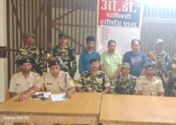 हरसिद्धि में पुलिस ने मनसफ अली हत्याकांड का खुलासा:शूटर समेत तीन आरोपी गिरफ्तार,भारी मात्रा में हथियार बरामद