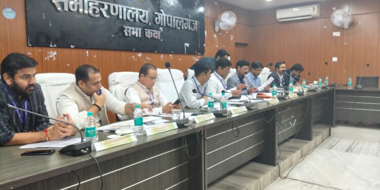 भारत निर्वाचन आयोग द्वारा वीडियो कॉन्फ्रेंसिंग के माध्यम से प्रेक्षकों की बैठक सम्पन्न