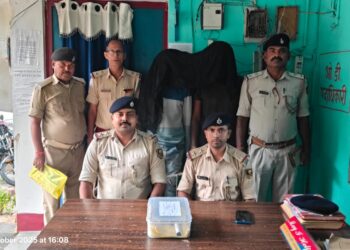 जलालपुर थानान्तर्गत अवैध आग्नेयास्त्र के साथ 02 अभियुक्त को किया गया गिरफ्तार