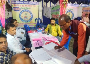 सेवा मतदाता, विशेष मतदाताओं, निर्वाचन कार्य पर तैनात कर्मियों इत्यादि के लिए आज दूसरे दिन पोस्टल बैलट से मतदान हुआ