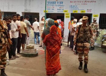 नौतन प्रखंड क्षेत्र में 63.03 प्रतिशत हुआ मतदान, महिला वोटरों ने पुरुषों को पछाड़ा