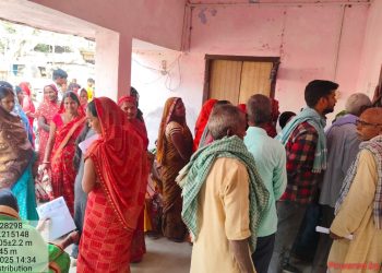 नौतन में सरसों, मटर व मसूर का बीज वितरण का कार्य जोरों पर, किसानों को मिल रहा है लाभ