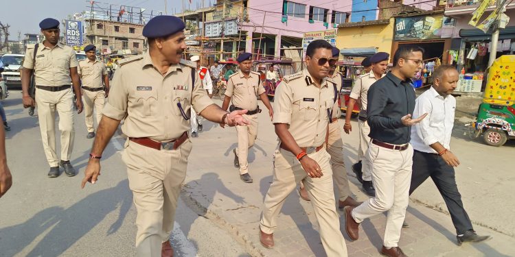मतगणना दिवस पर सुचारू यातायात व्यवस्था हेतु जिलाधिकारी एवं वरीय पुलिस अधीक्षक द्वारा व्यापक समीक्षा