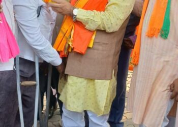 मंगल पांडेय को मंत्री पद की शपथ लेने के बाद बधाईयों का लगा ताता