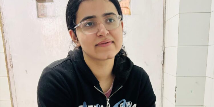 ऑल इंडिया विशेष पर आयोजित नीट पीजी की परीक्षा में शिवांगी ने लहराया परचम, जश्न का माहौल