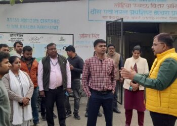 जिलाधिकारी ने खलवां पंचायत के डब्ल्यूपीओ का किया निरीक्षण, सहयोग का दिया आश्वासन