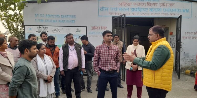 जिलाधिकारी ने खलवां पंचायत के डब्ल्यूपीओ का किया निरीक्षण, सहयोग का दिया आश्वासन