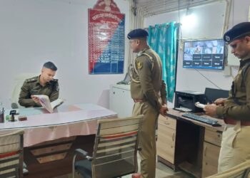 गोपालगंज पुलिस अधीक्षक ने श्रीपुर थाना का निरीक्षण किया