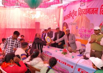 अंतर्राष्ट्रीय दिव्यांगजन दिवस पर बुनियादी केंद्र में जिला पदाधिकारी ने कराया प्रतियोगिताओं का आयोजन, प्रतिभागियों को किया पुरस्कृत