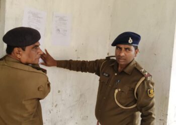 गोपालगंज के बरौली थाना में तीन लोगों पर इश्तीहार का तमिला