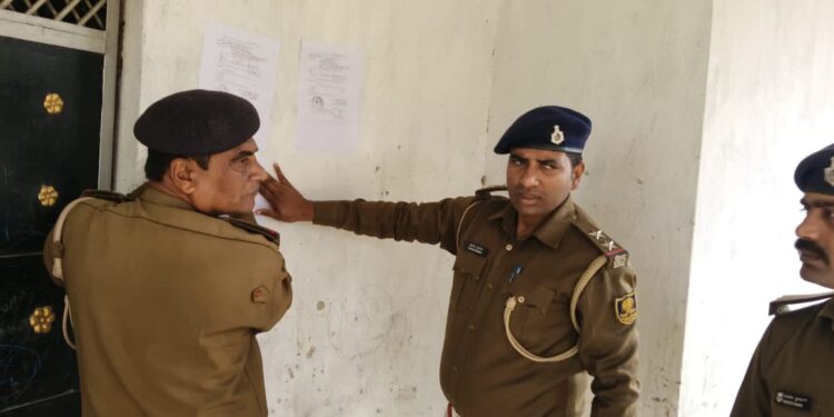 गोपालगंज के बरौली थाना में तीन लोगों पर इश्तीहार का तमिला