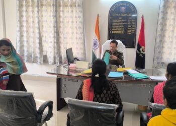 दरभंगा में नगर पुलिस अधीक्षक की जनसुनवाई, 7 आवेदकों की समस्याएं सुनी गईं