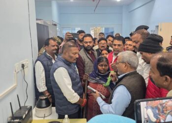 सदर विधायक का अस्पताल में औचक निरीक्षण, गायब मिले डॉक्टर!