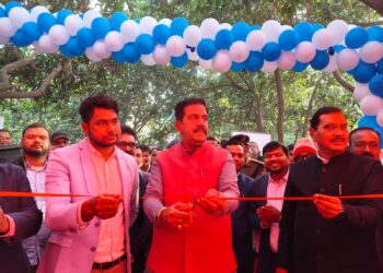 गोपालगंज में दो दिवसीय किसान मेला और प्रदर्शनी का शुभारंभडीएम पवन कुमार सिन्हा ने किया उद्घाटन