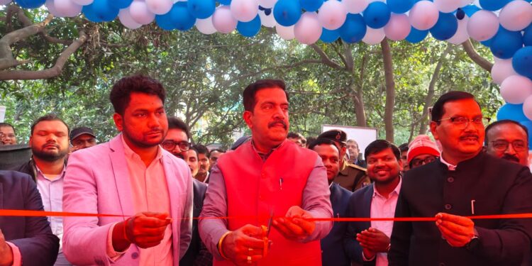 गोपालगंज में दो दिवसीय किसान मेला और प्रदर्शनी का शुभारंभडीएम पवन कुमार सिन्हा ने किया उद्घाटन