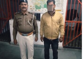 बबलथरी चेकपोस्ट पर ट्रक ओवरलोडिंग का खुलासा, चालक ने दी जान से मारने की धमकी — पुलिस की त्वरित कार्रवाई में आरोपी गिरफ्तार