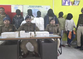 मुफस्सिल थानान्तर्गत घटित गृहभेदन की घटना का सफल उद्भेदनः 06 अभियुक्त गिरफ्तार, भारी मात्रा में आभूषण बरामद