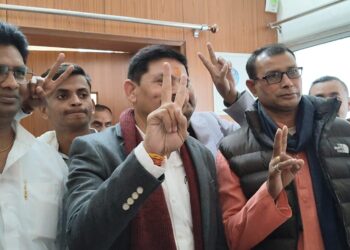 समाहरणालय स्थित सभा कक्ष में जिला पदाधिकारी श्री पवन कुमार सिन्हा की उपस्थिति में जिला परिषद अध्यक्ष पद का चुनाव शांतिपूर्ण एवं पारदर्शी तरीके से संपन्न हुआ।