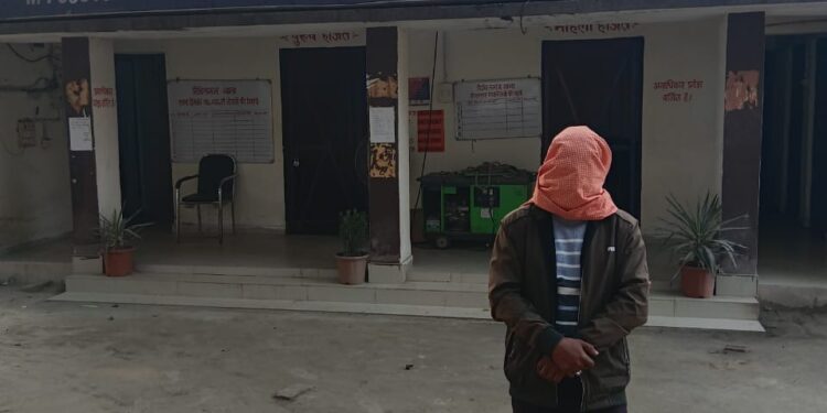 रिविलगंज थानान्तर्गत सोशल मीडिया पर अवैध हथियार का प्रदर्शन कर रहे 01 अभियुक्त गिरफ्तार