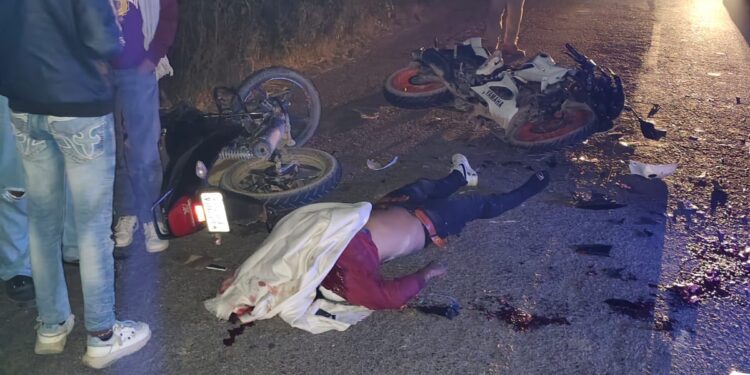 बांदा में दर्दनाक सड़क हादसा: दो युवकों की मौत, एक घायल