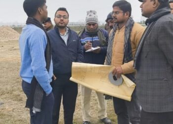 सिवान नगर परिषद के नए भवन हेतु सिवान डीएम ने बड़हरिया प्रखण्ड के औराई सहित अन्य गांवों की जमीन का किया निरीक्षण